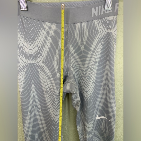 Nike Pro High Rise Gray Legging with White Designs Size Extra Small - Picture 11 of 12